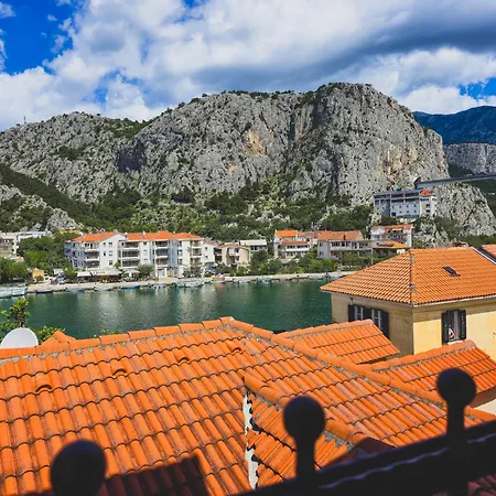 Boja Omis